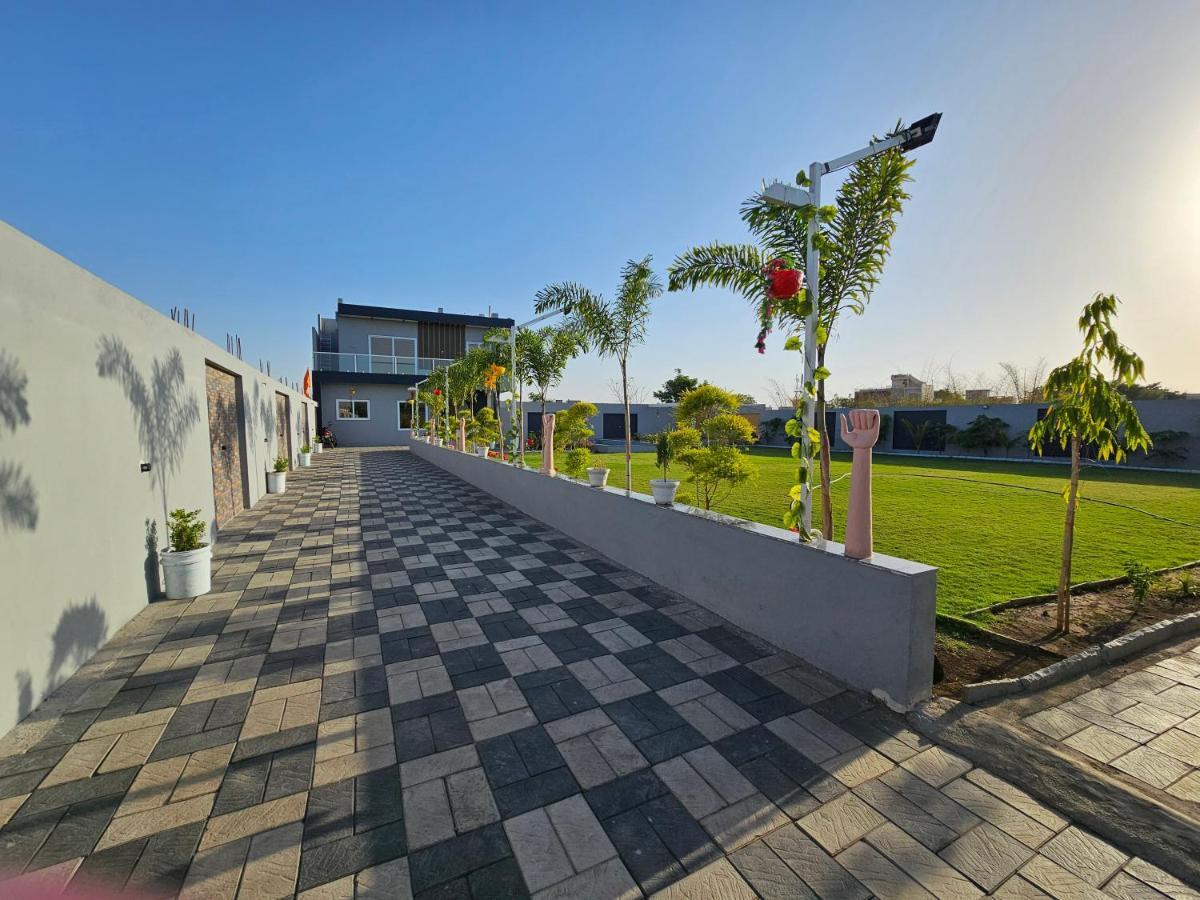 Shree Ambe Farmhouse Villa Ujjain Exterior foto