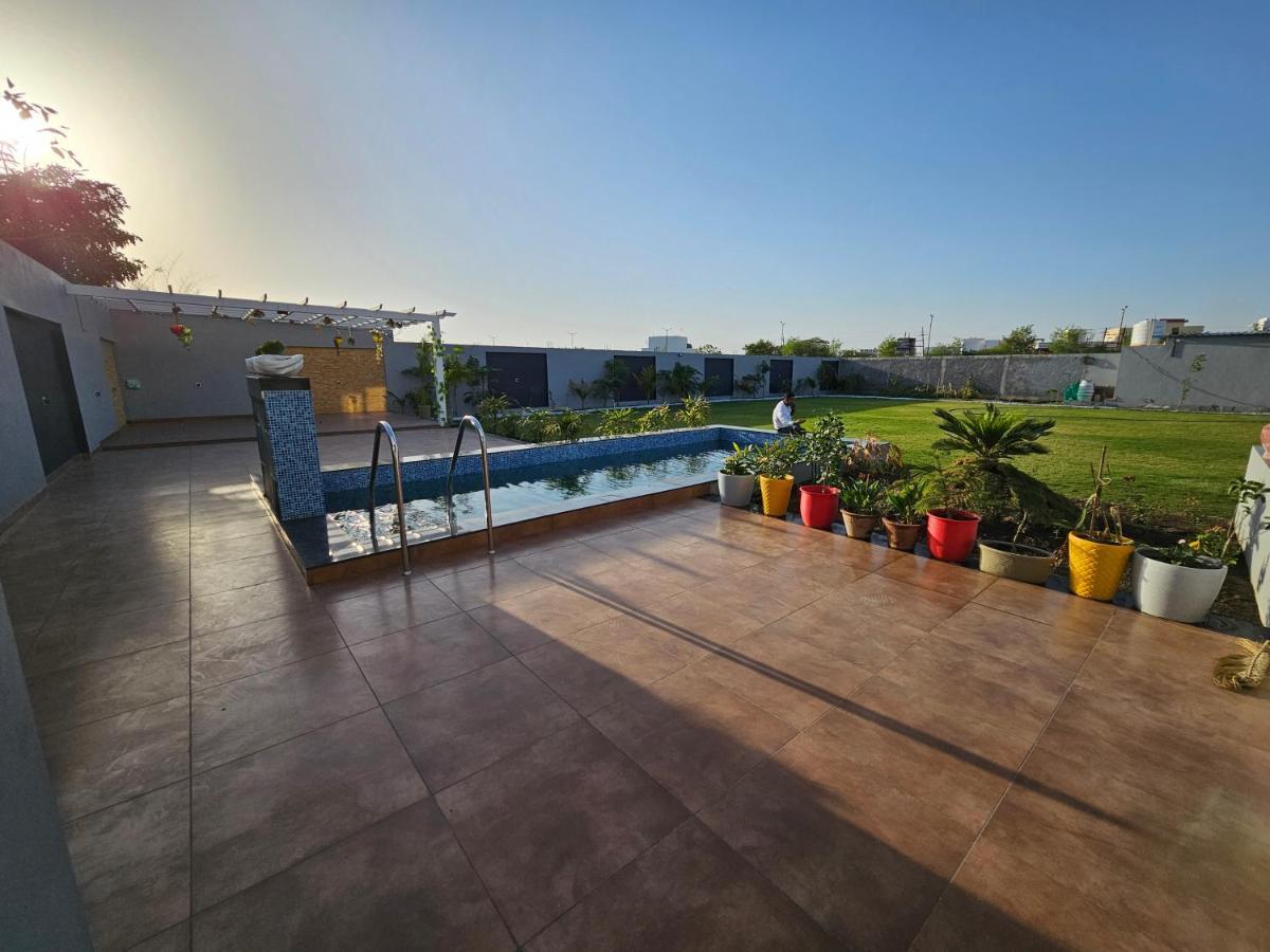 Shree Ambe Farmhouse Villa Ujjain Exterior foto